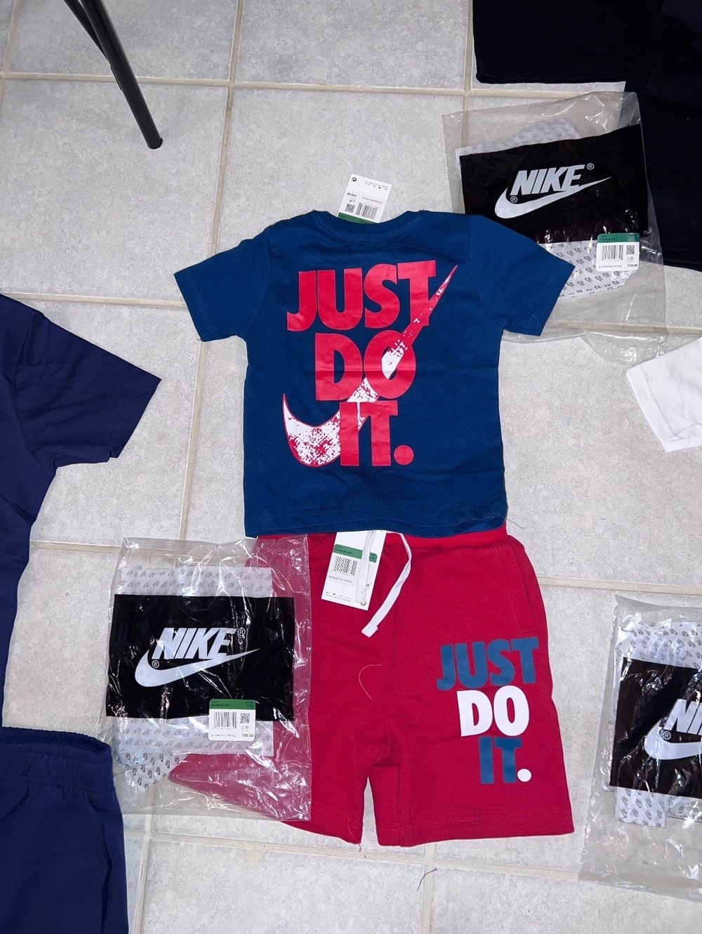 Kids Nike short/shirt set youth large 11/12T - Picture 2 of 2